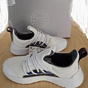Adidas Eco-Friendly LITE RACER Adapt 5.0K White and Black Sneakers